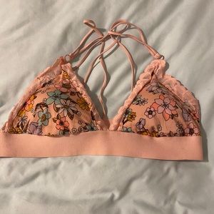 Bra no wire pads inside